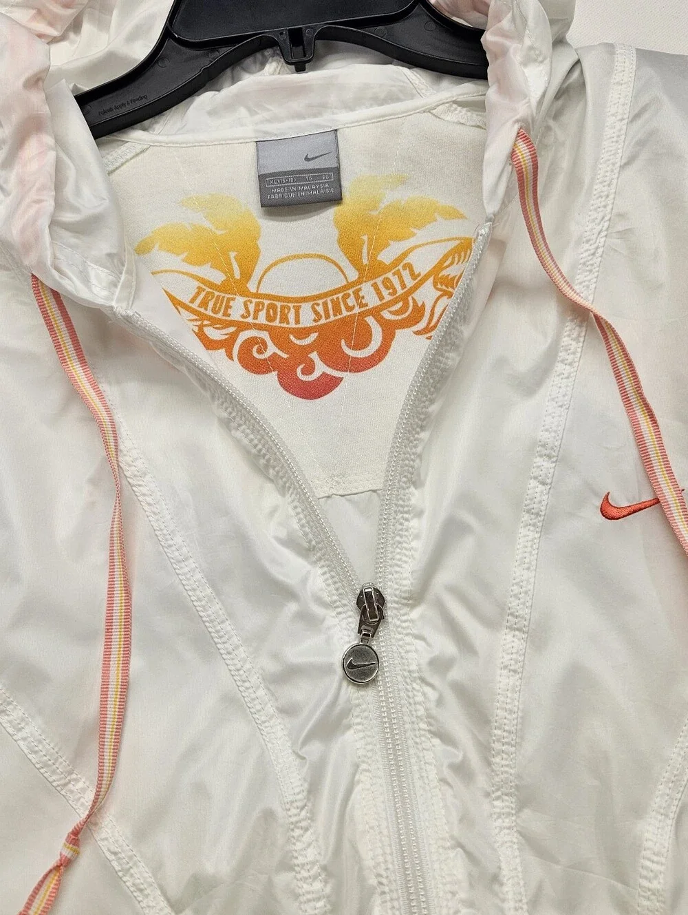 Nike Vintage White Running Jacket Size XLARGE  Youth 16 To 18 White Orange Zip